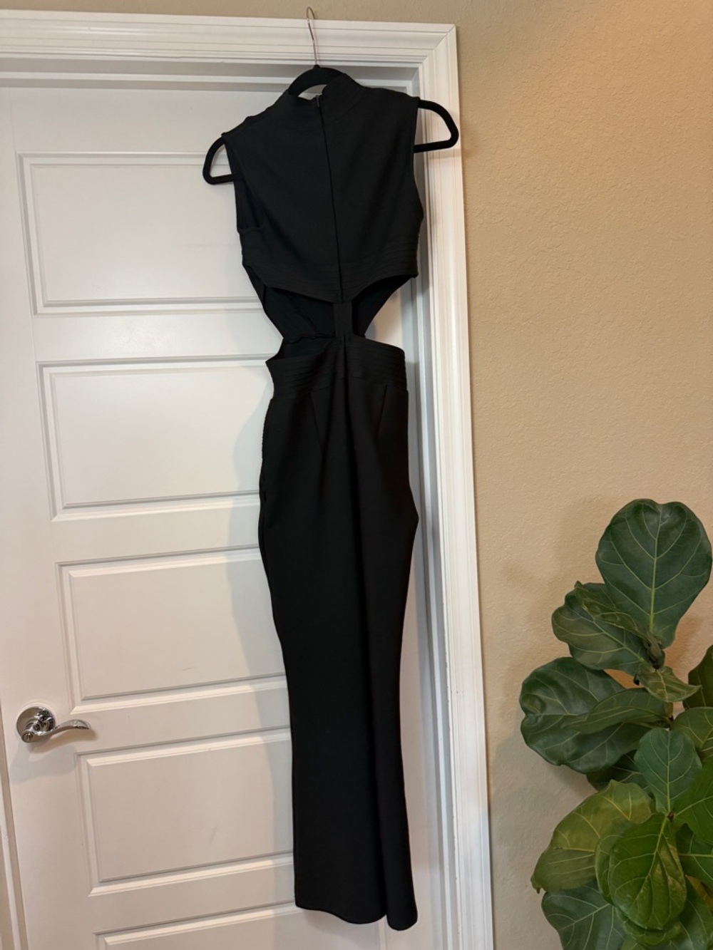 Elliatt Lambley Cutout Jumpsuit Small - Picture 7 of 13